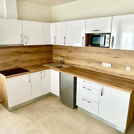 Ady Corner Premium -