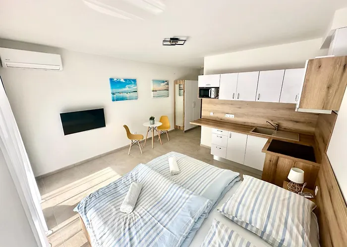 Ady Corner Premium - * Siófok